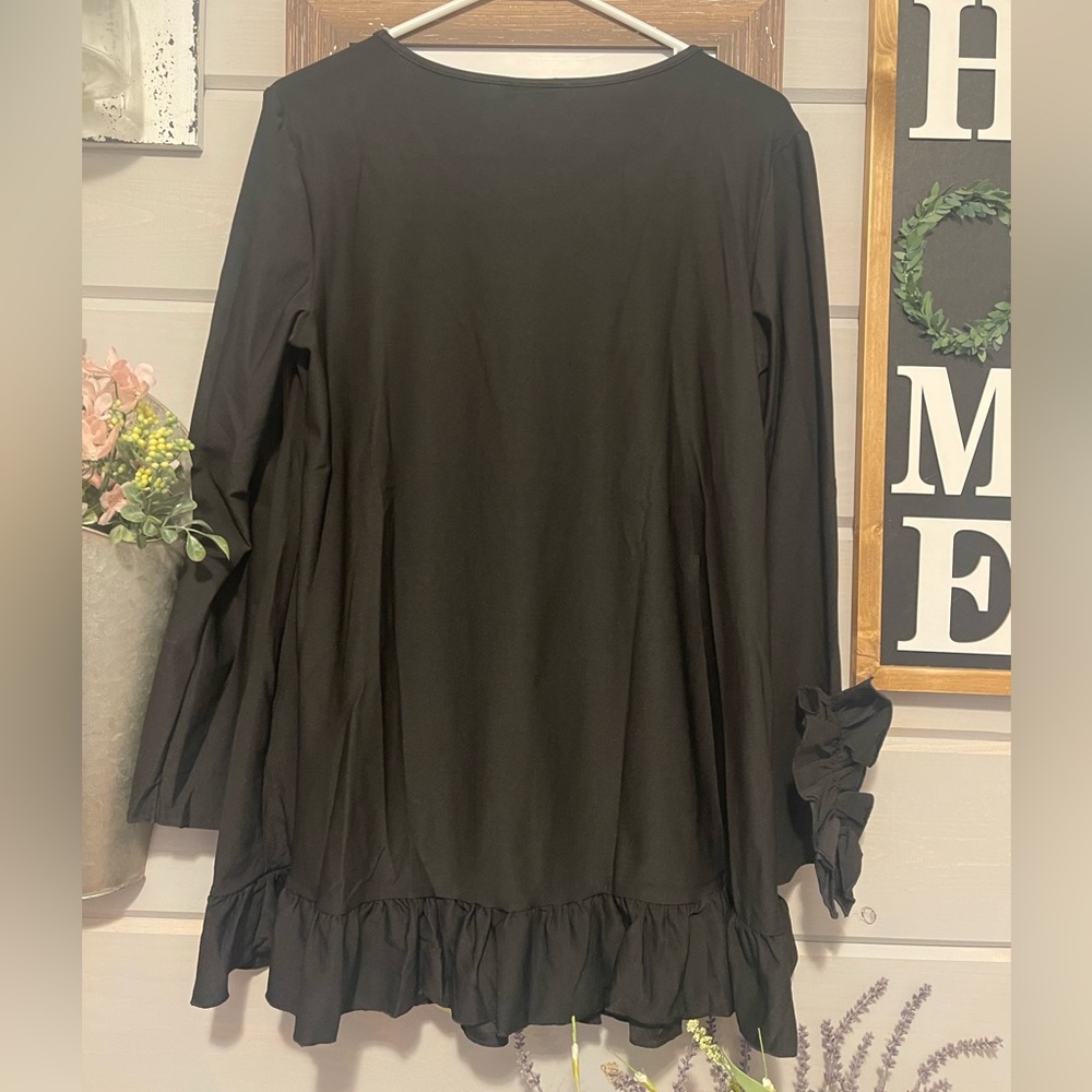 Ladies black tunic - Picture 3 of 3